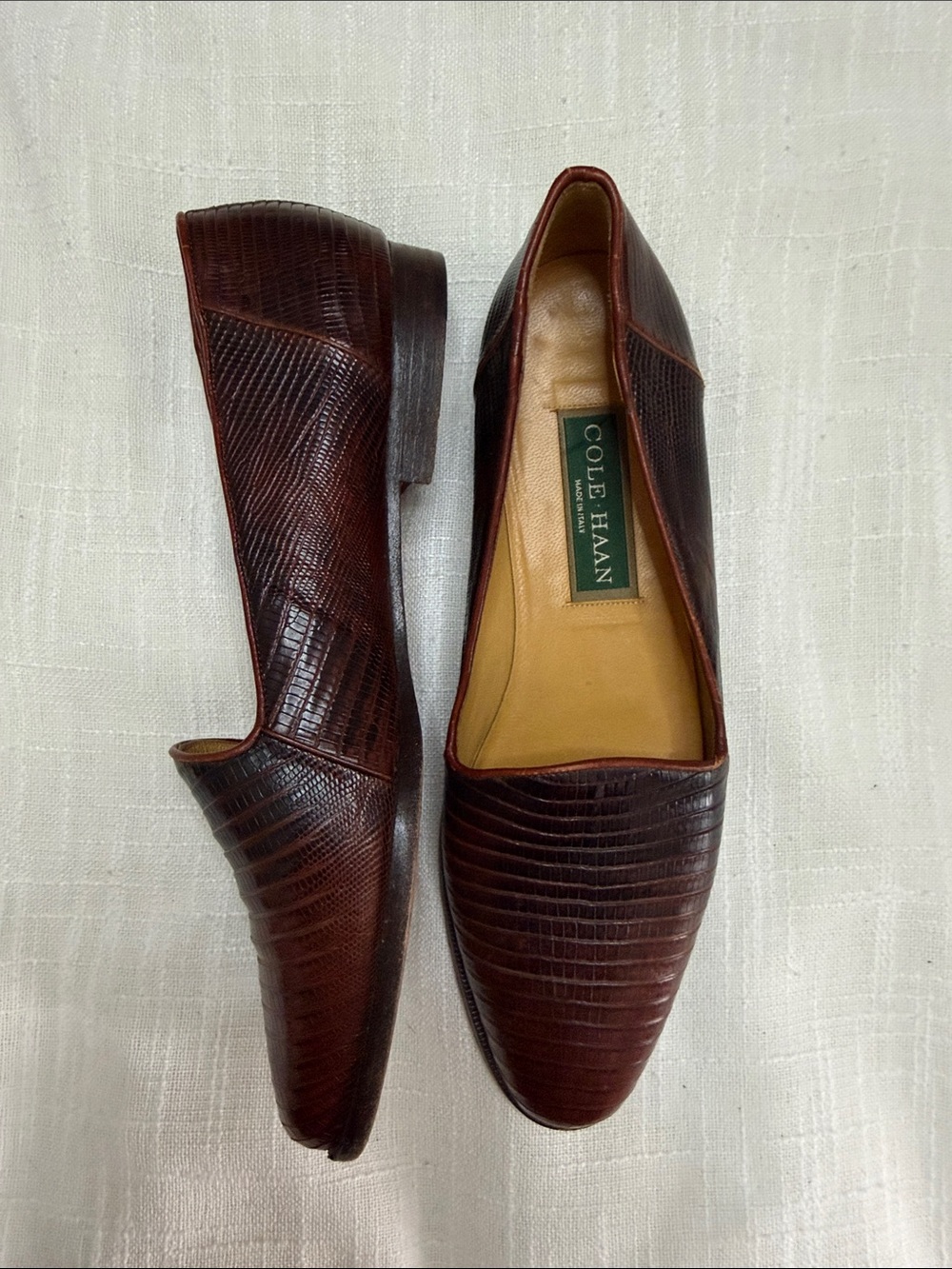 Cole Haan Women's Brown Textured Leather Loafers (8AA)